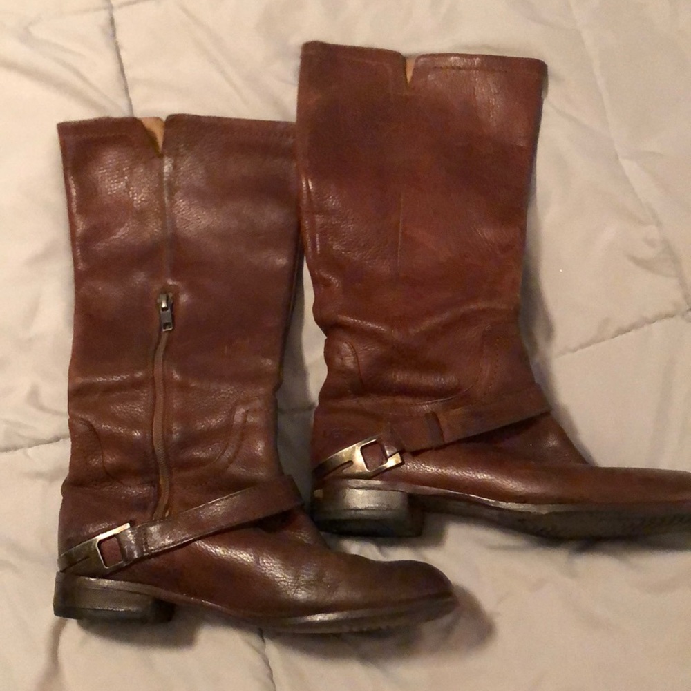 Ugg boots lightly used